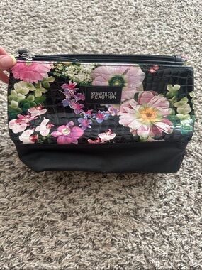 Kenneth Cole Reaction Black Floral Croc-Texture Cosmetic Pouch